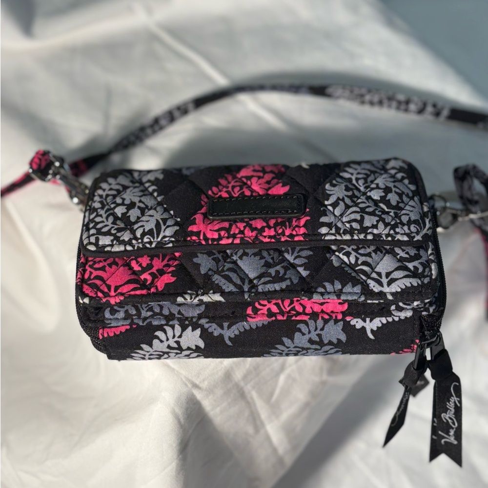 Vera Bradley crossbody wallet